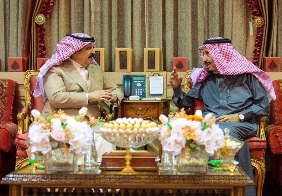 خادم الحرمين الشريفين يستقبل ملك مملكة البحرين ويقيم مأدبة غداء تكريماً لجلالته (واس)