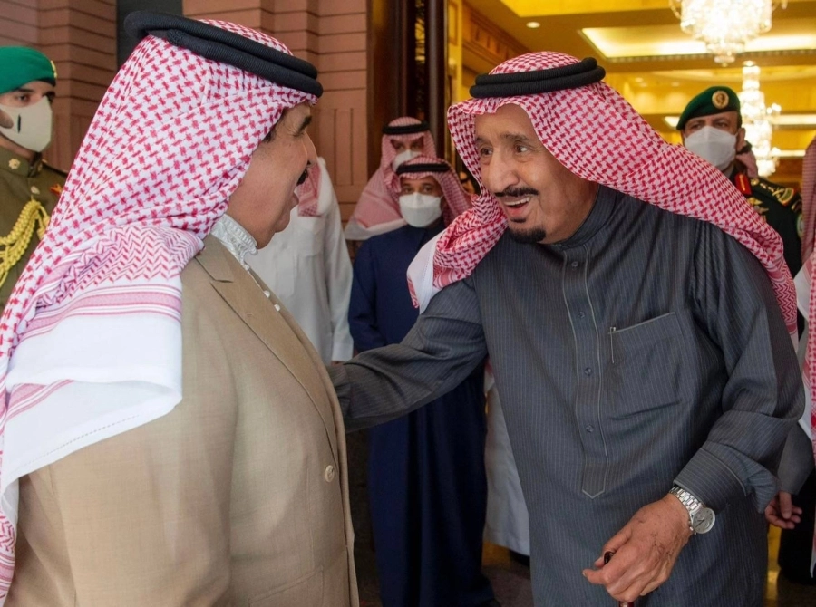خادم الحرمين الشريفين يستقبل ملك مملكة البحرين ويقيم مأدبة غداء تكريماً لجلالته (واس)