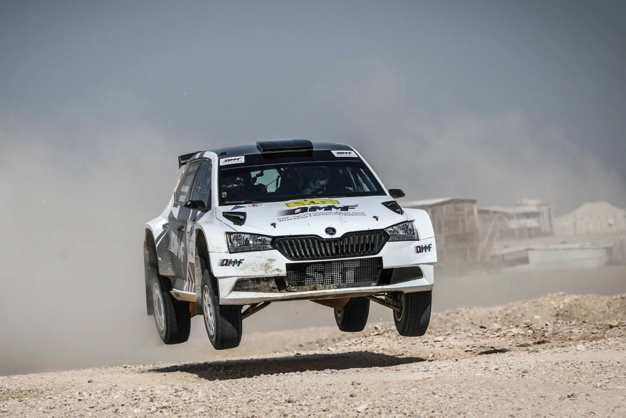 السائق القطري عبد العزيز الكواري