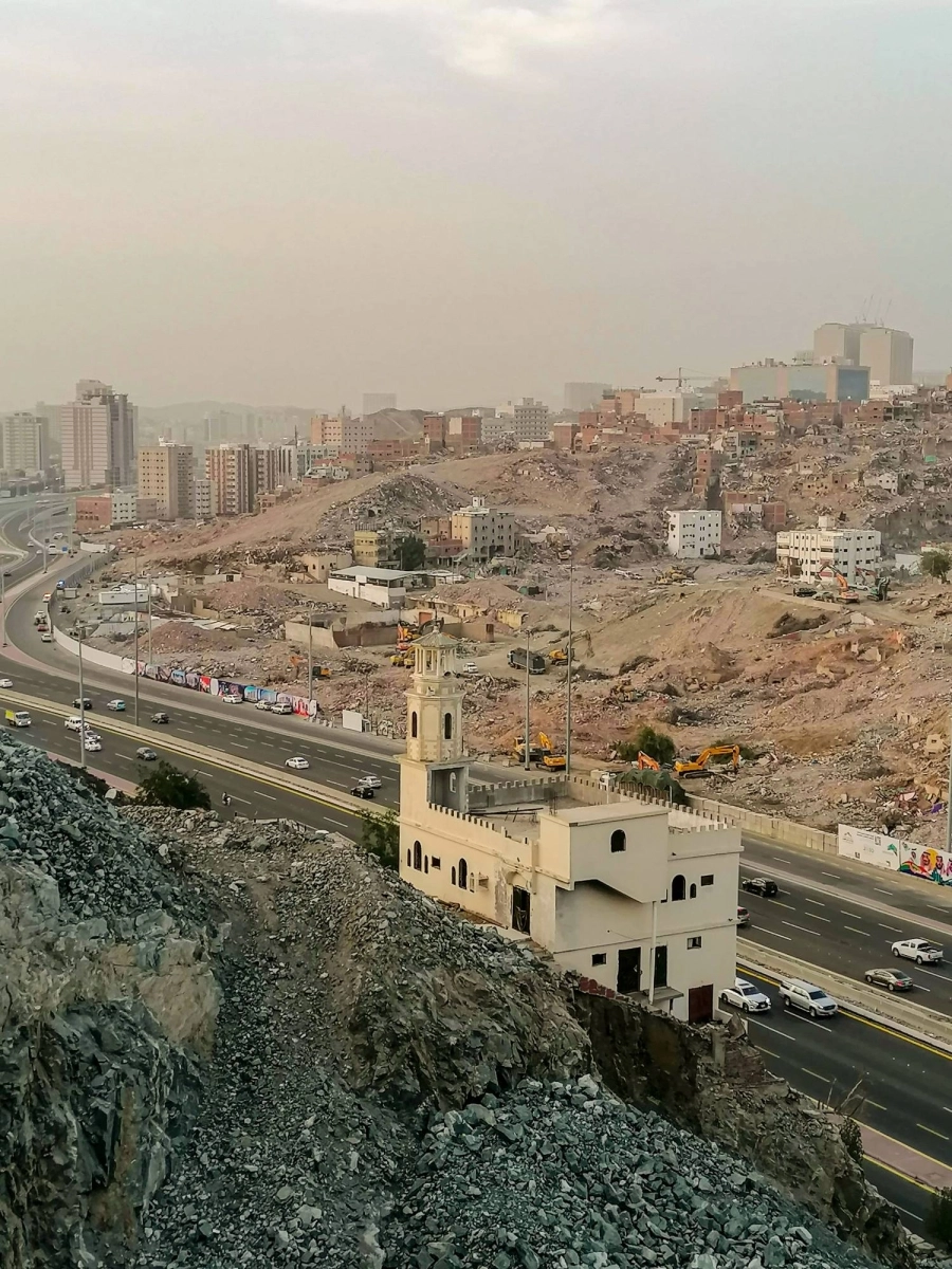 نكاسة مكة بعد الإزالات (أنس الحارثي) 