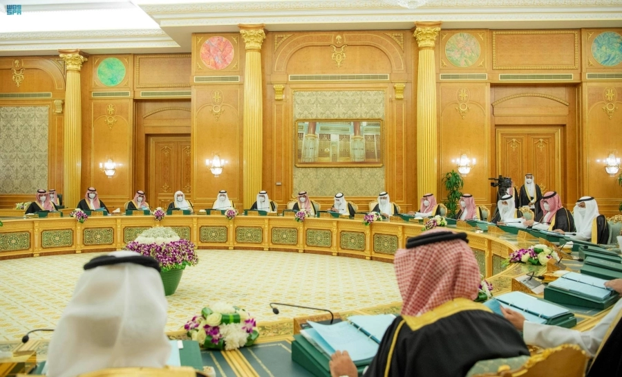خادم الحرمين مترئسا جلسة مجلس الوزراء أمس  (واس) 