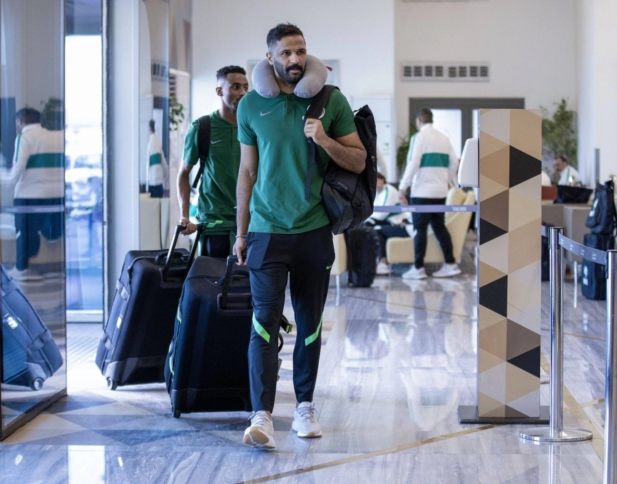 






بعثة الأخضر لحظة الوصول أمس