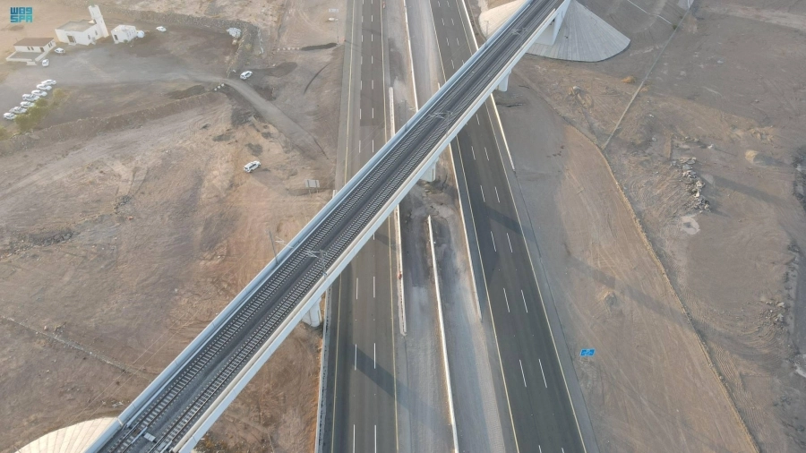 الجسور العلوية فوق طريق المدينة مكة (مكة)