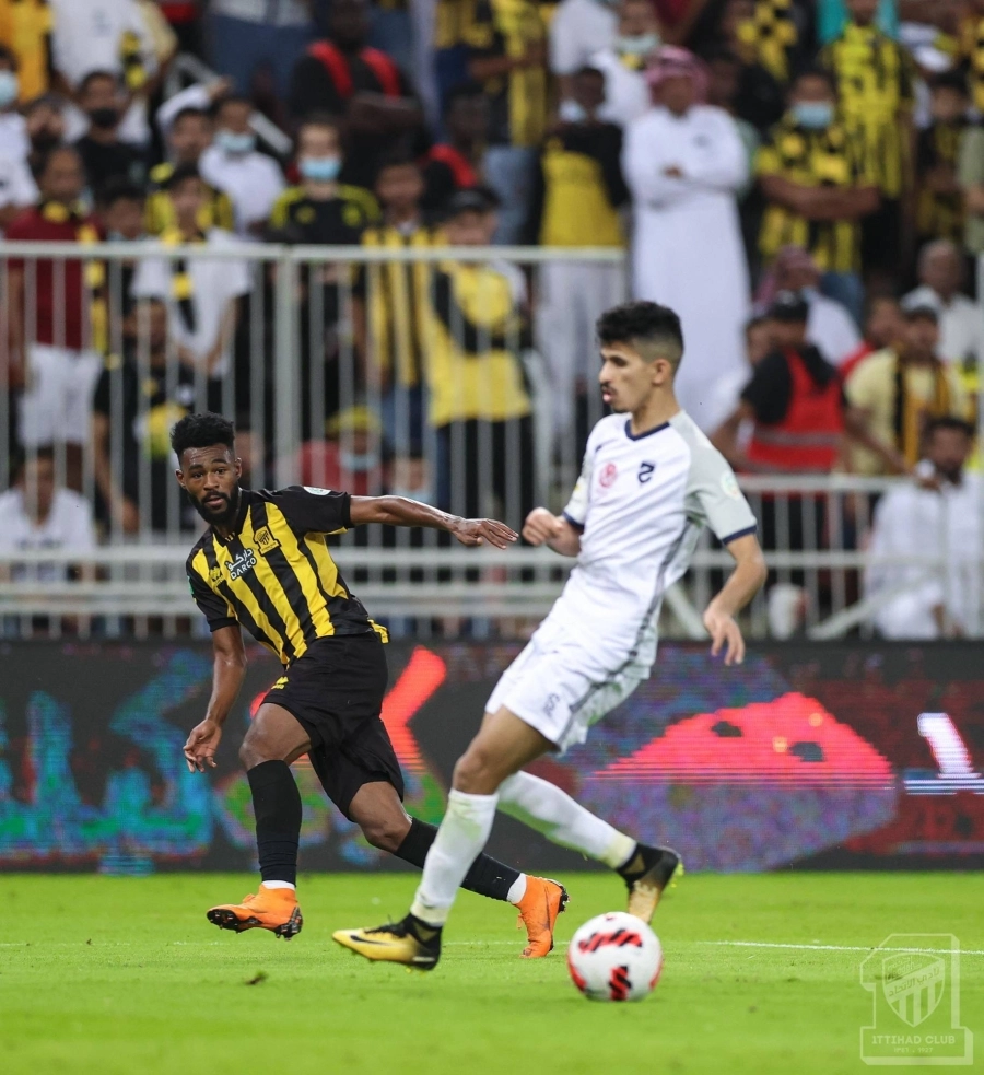 






الشنقيطي خلال مباراة الحزم