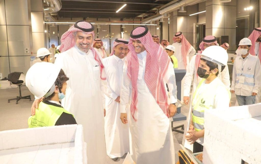 نائب وزير الشؤون البلدية والقروية والإسكان يرعى حفل اختتام برنامج "مهندس الغد"