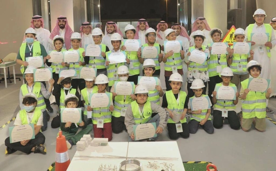 نائب وزير الشؤون البلدية والقروية والإسكان يرعى حفل اختتام برنامج "مهندس الغد"