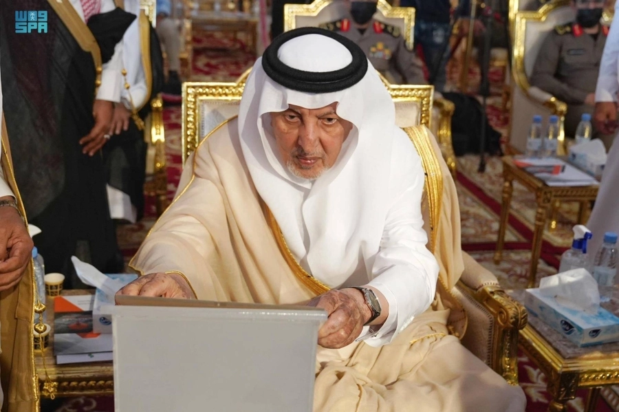 أمير مكة خلال تدشين المدينة الذكية في جدة (مكة)