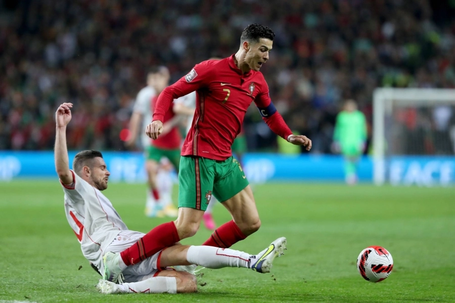 






رونالدو خلال مباراة البرتغال ومقدونيا أمس