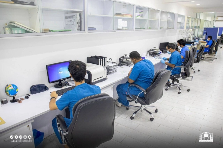 






مراحل فحص عينات مياه زمزم                          (مكة)