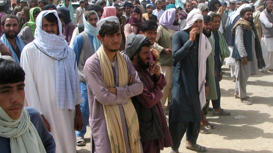 






لاجئون أفغان يحتجون ضد طهران                 (مكة)