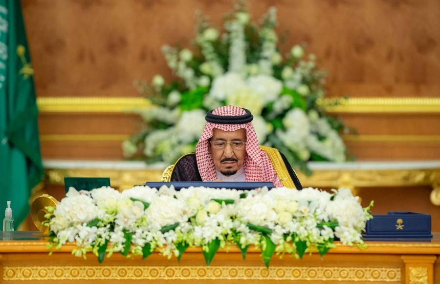 خادم الحرمين مترئسا جلسة مجلس الوزراء                         (واس)