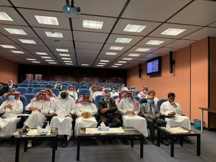 جانب من حضور مناقشة الرسالة