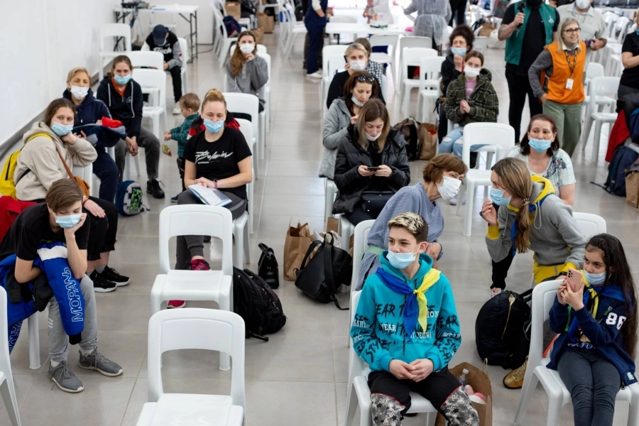 






أوكرانيون ينتظرون الفرار   (د ب أ)