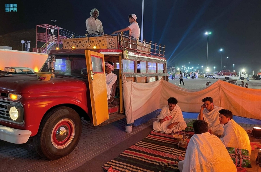 






حجاج زمان خلال المهرجان