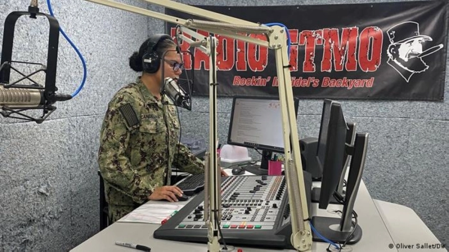 






أمريكية تشرف على أحد فروع السجن