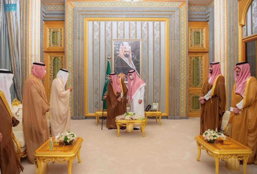 الملك سلمان خلال استقباله أمراء المناطق                                                                                                                                      (واس)    