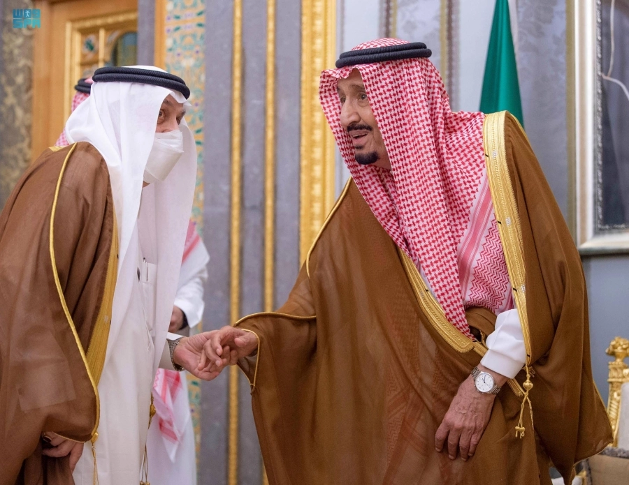 الملك سلمان خلال استقباله أمراء المناطق                                                                                                                                      (واس)    