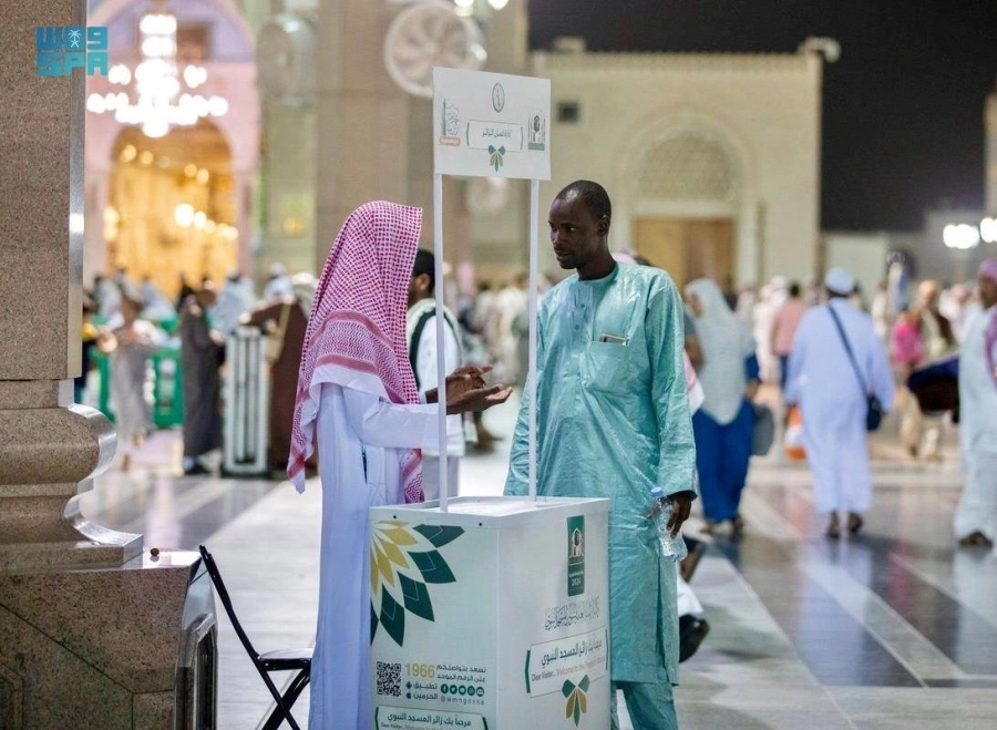 






من خدمة إرشاد المصلين بالمسجد النبوي                                         (مكة)