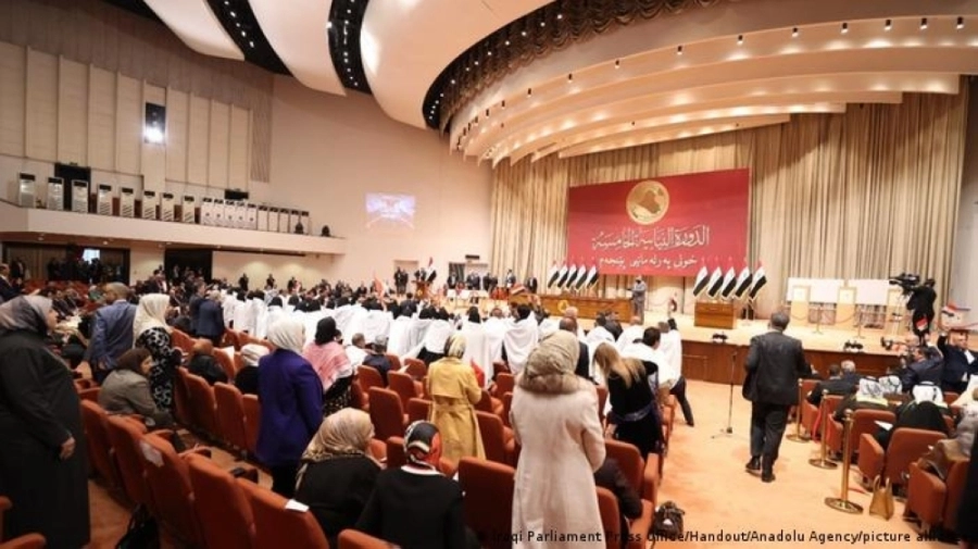 






البرلمان العراقي يواجه مأزقا كبيرا                                                    (مكة)