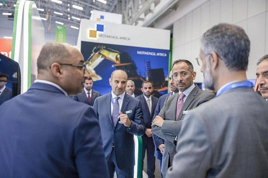 



الخريف في جولة بالجناح السعودي