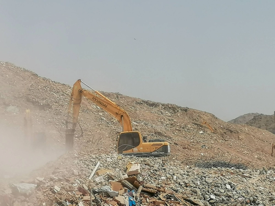 حي النكاسة في العاصمة المقدسة بعد إزالة نحو 99 % من المباني لتطوير الحي.
