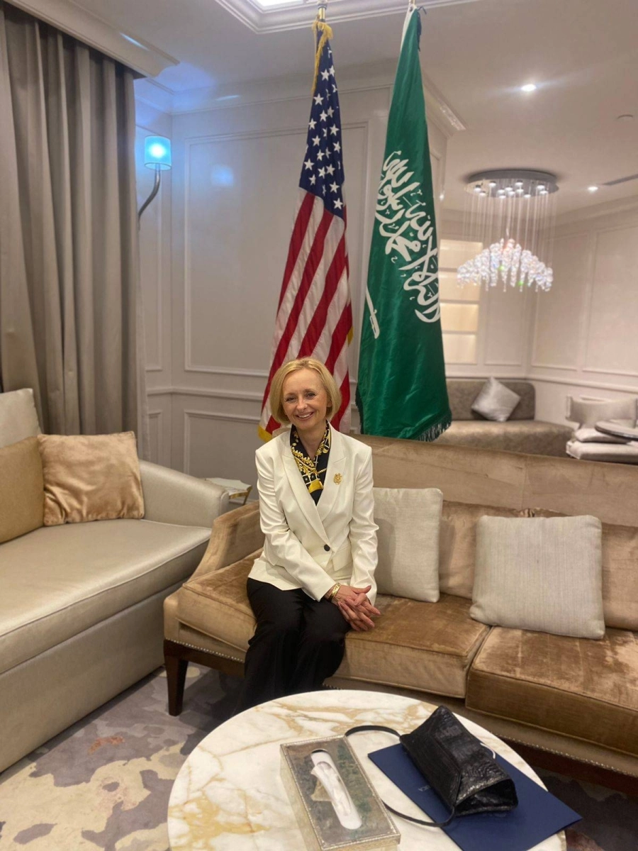 






مارتينا سترونغ