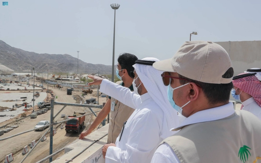 فهد الجلاجل خلال جولته التفقدية أمس (مكة)