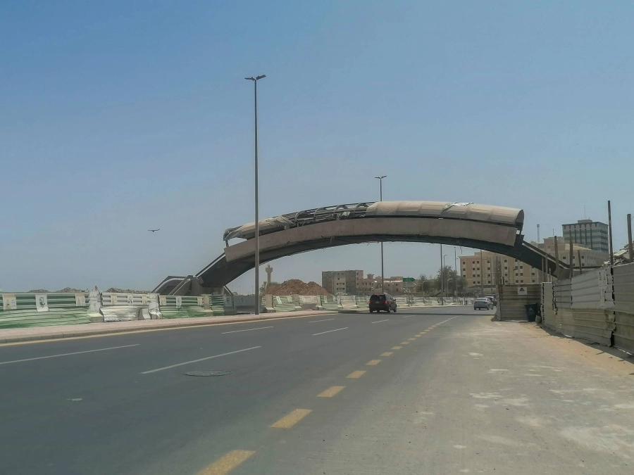 من أعمال إزالة العشوائيات في جدة، والتي تشمل نحو 30 حيا، وذلك استمرارا لأعمال التنظيم.
