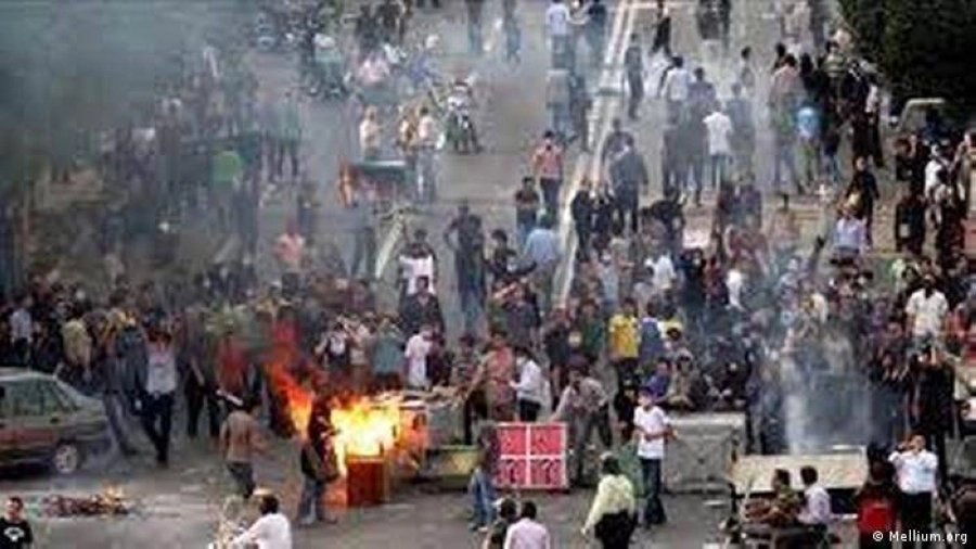 مظاهرات شعبية مستمرة في إيران (مكة)