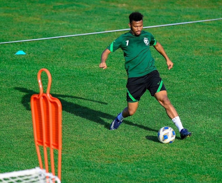 



من تدريبات المنتخب الأولمبي                                                                                                        (مكة)