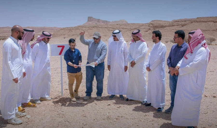 زيارة حقلية للشركات المؤهلة للمنافسة في مجمع الحجر الجيري بحفيرة نساح 2