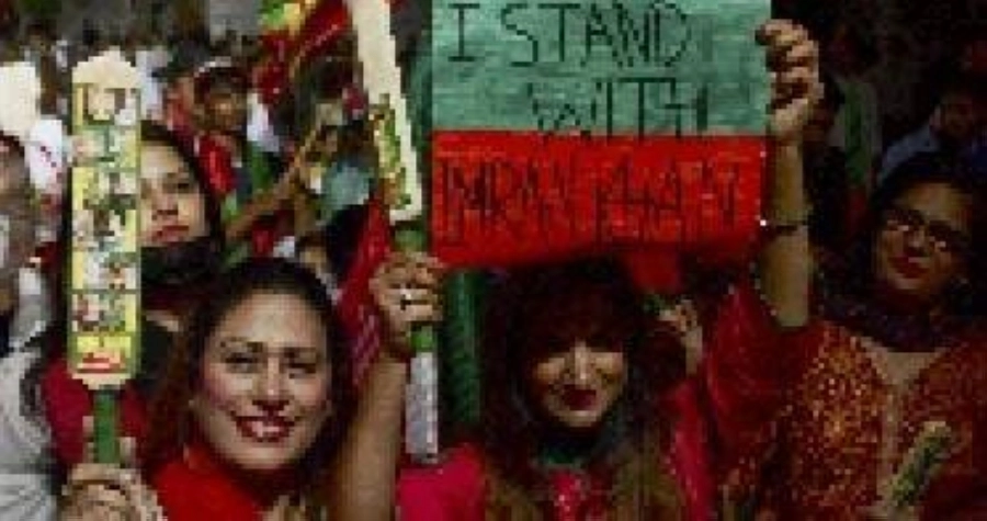 أنصار عمران خان في الشوارع                (مكة)
