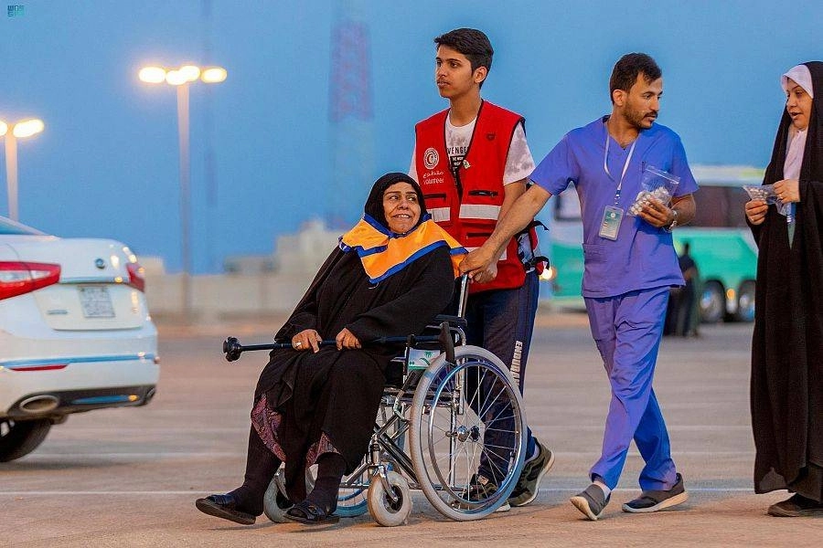 متطوعون شاركوا في الاستقبال (مكة)