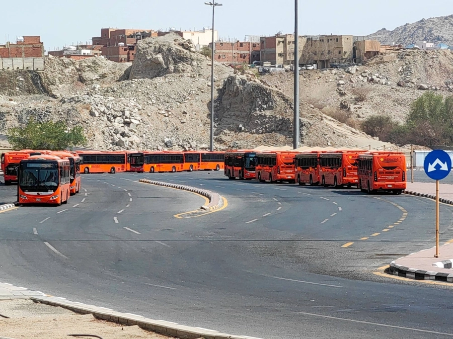 مواقف كدي في مكة المكرمة تتهيأ لاستقبال حجاج بيت الله الحرام عبر باصات جديدة مكيفة، ونقلهم من وإلى المسجد الحرام.
