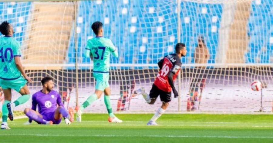 



من لقاء الرائد والأهلي الدور الأول