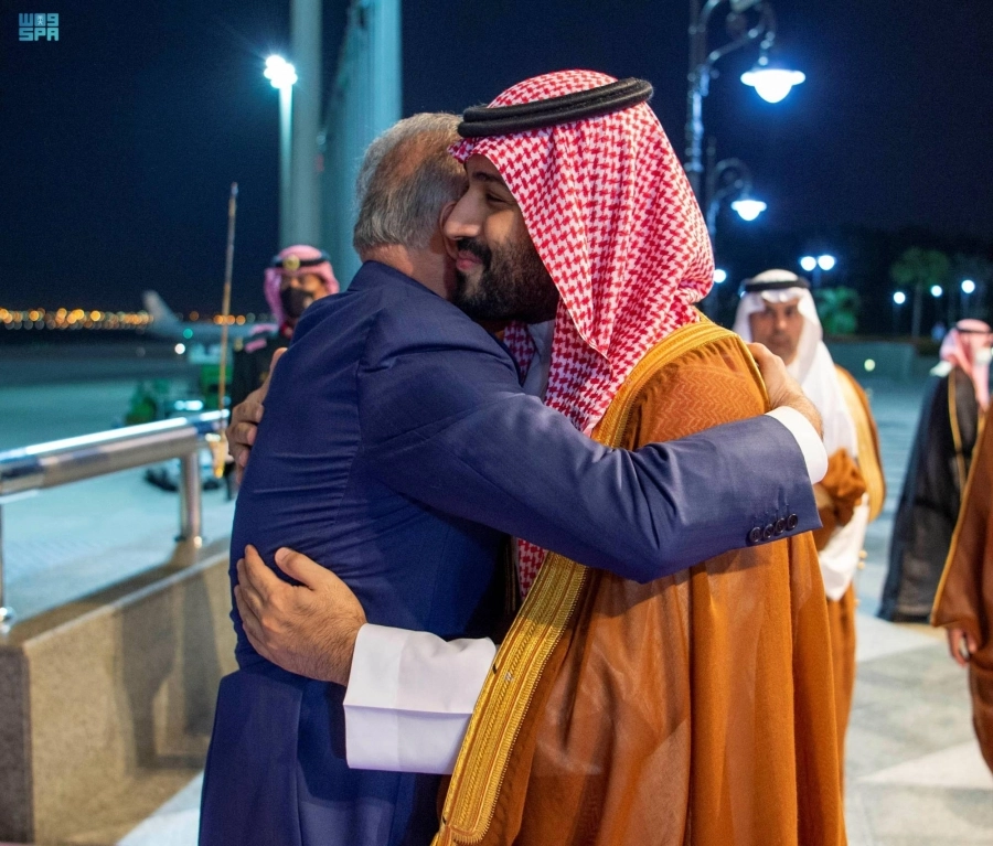 الأمير محمد بن سلمان خلال استقباله مصطفى الكاظمي (واس)