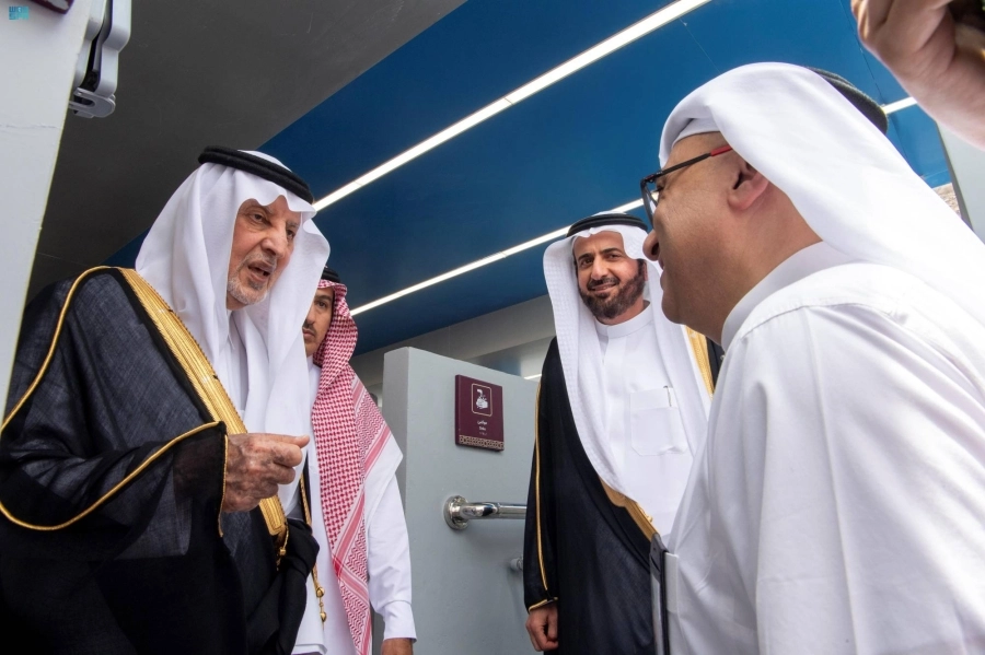  خالد الفيصل لدى تفقده المشاعر المقدسة (مكة)