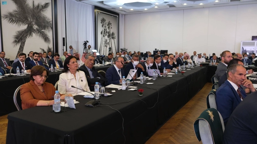 






مشاركون في أعمال الندوة العلمية                                                    (مكة)