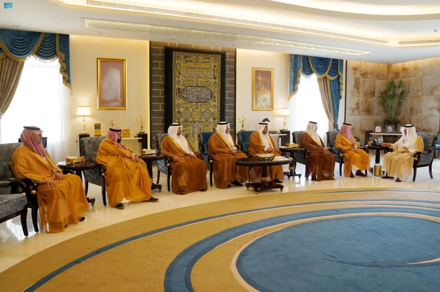 امير مكة خلال استقبال مسئولي هيئة الغذاء والدواء (مكة)