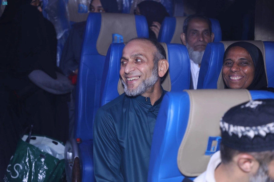 توعية الحجاج داخل حافلات النقل (مكة)