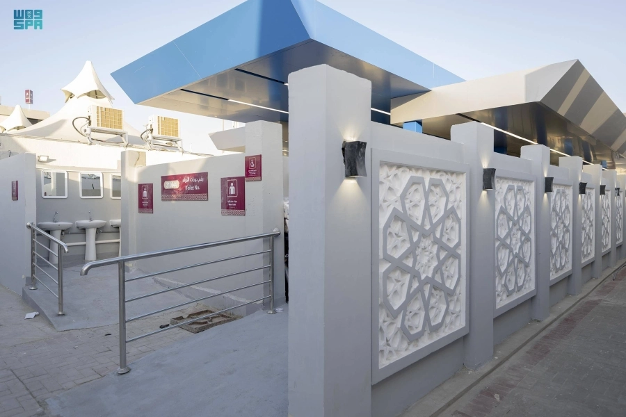 






أبواب رئيسة وأخرى للطوارئ