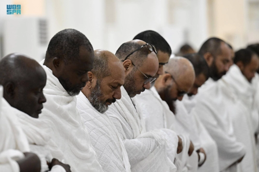 






صلاتا الظهر والعصر جمعا وقصرا