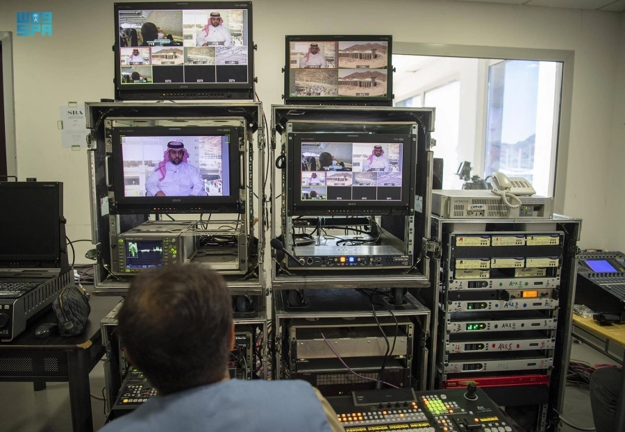 تقنيات متطورة لنقل مناسك الحج                        (واس)