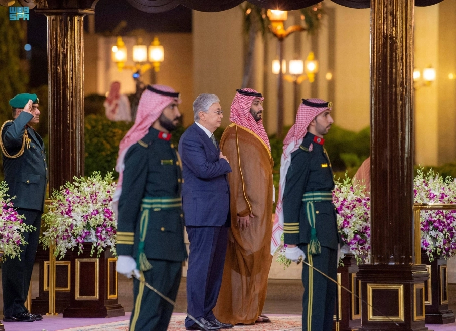 






الأمير محمد بن سلمان خلال استقباله قاسم توكاييف                                                                                                  (واس)