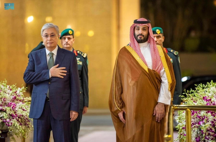 الأمير محمد بن سلمان خلال استقباله قاسم توكاييف  
