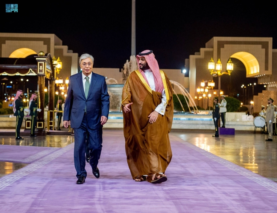 الأمير محمد بن سلمان خلال استقباله قاسم توكاييف  