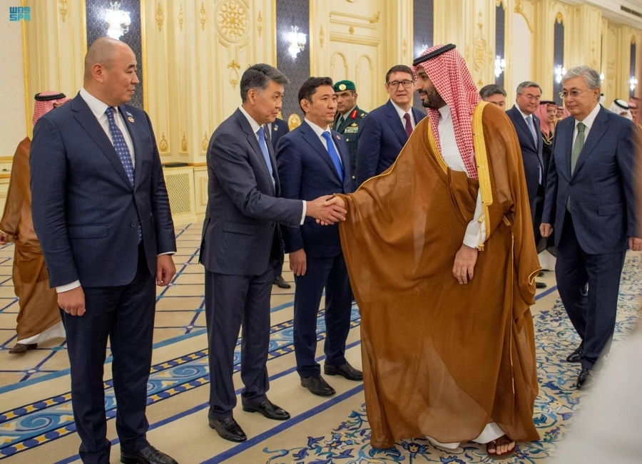 الأمير محمد بن سلمان خلال استقباله قاسم توكاييف  
