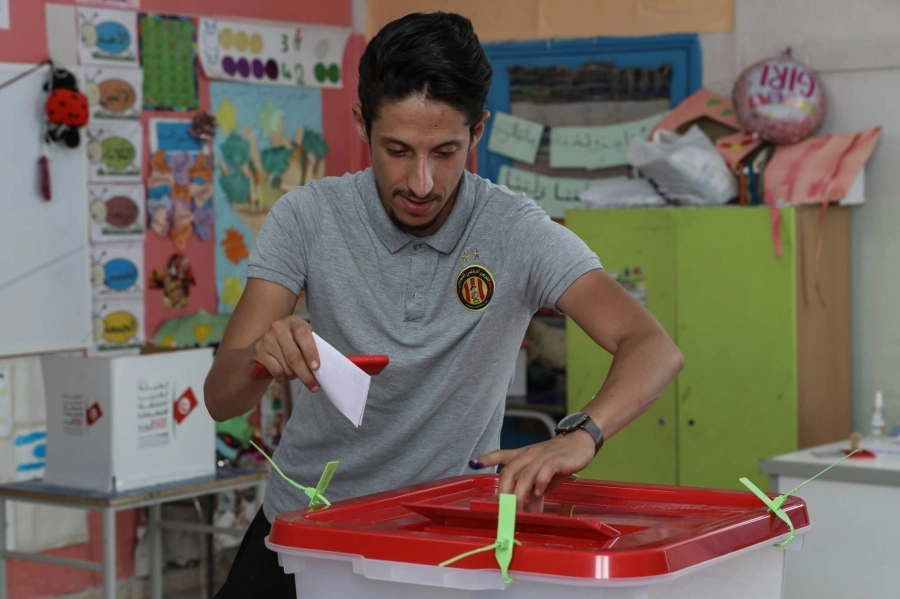 جانب من التصويت في تونس (د ب أ)