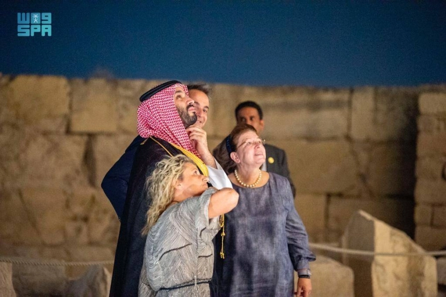 






الأمير محمد بن سلمان متجولا بمنطقة الأكروبوليس                                                                        (واس)