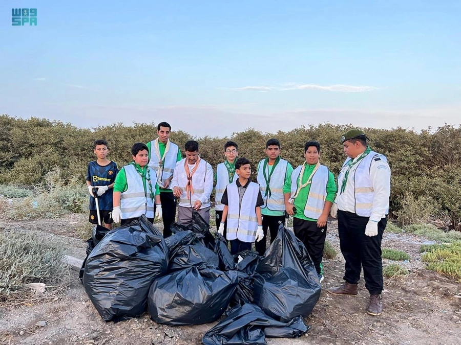 






متطوعون شاركوا في المبادرة                (مكة)